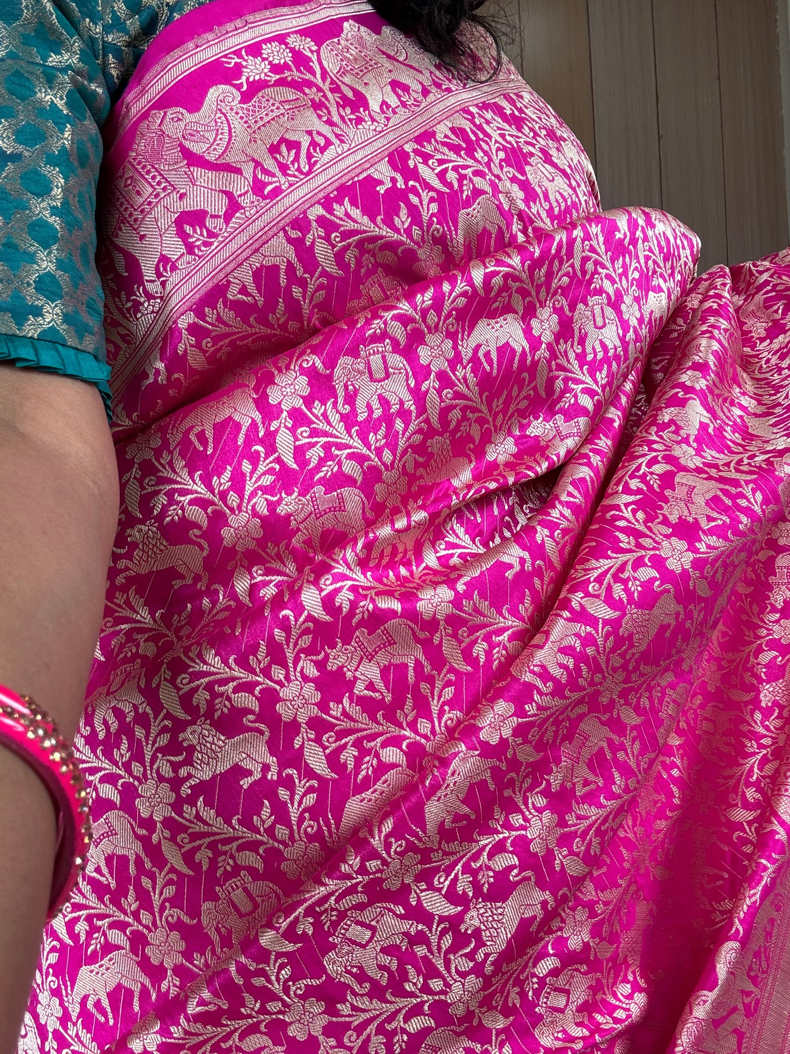 GULABI VAN